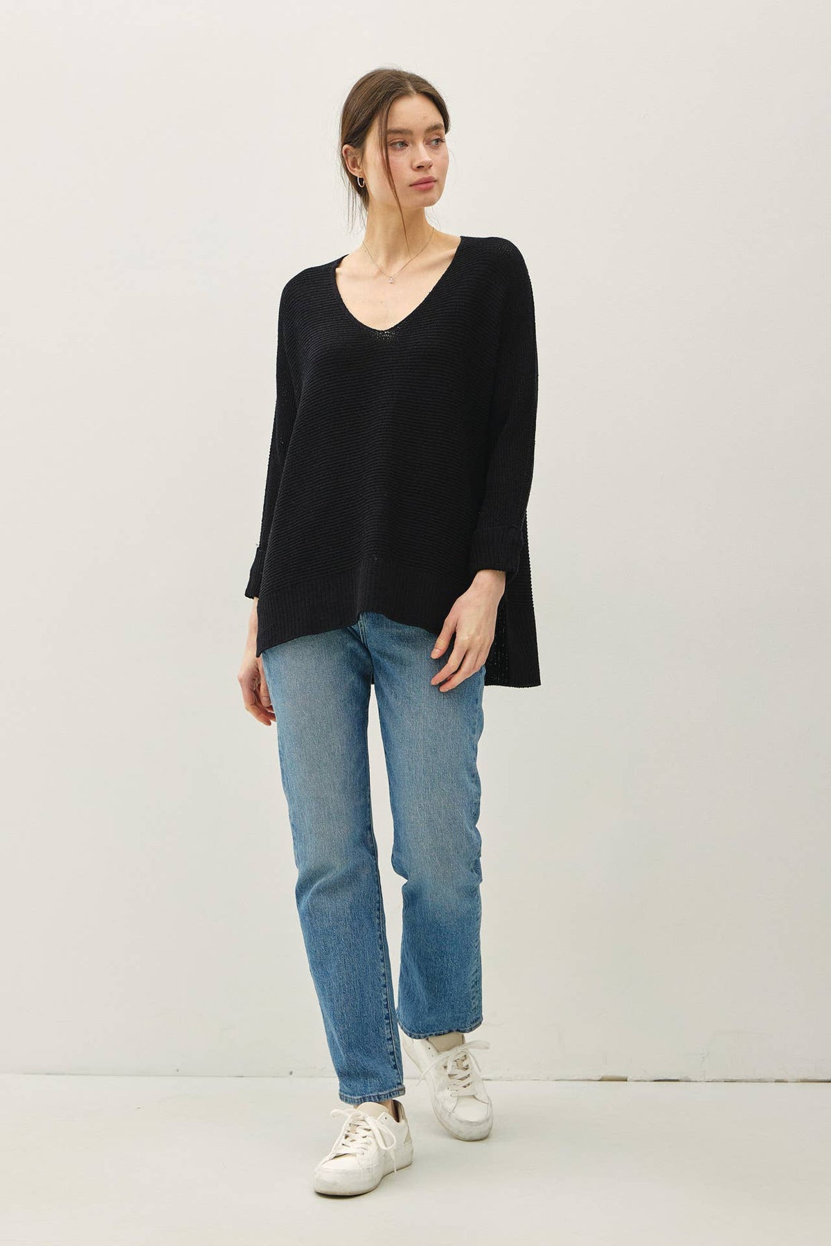 V-NECK DOLMAN SLEEVE W. ROLL CUFF SWEATER