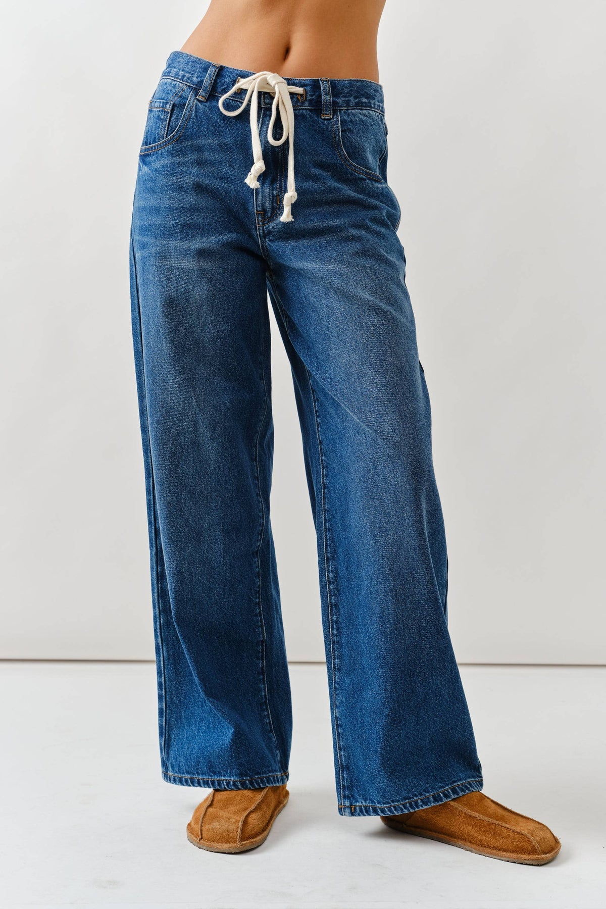DRAWSTRING WAIST BOTTOM FLY STRAIGHT JEANS