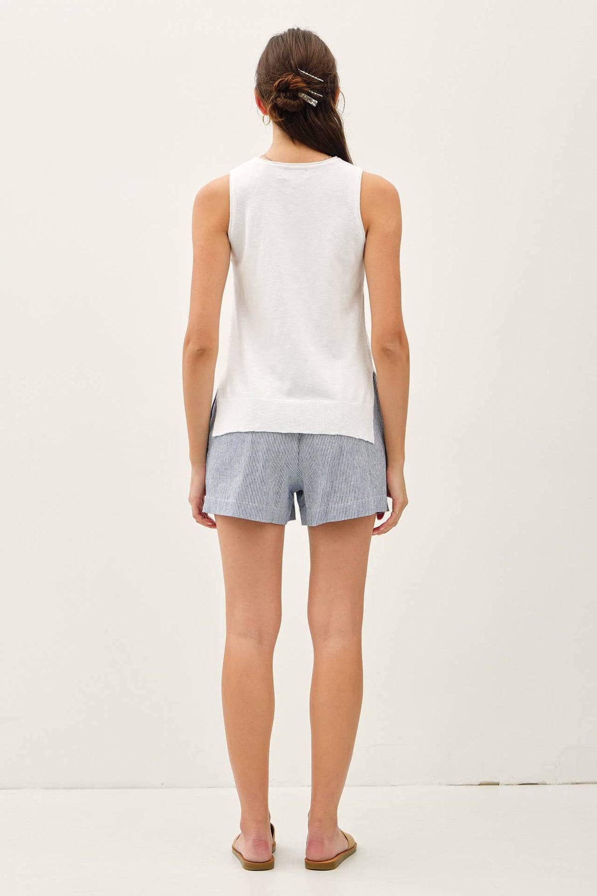 CLASSIC PULLOVER RAW SEAM DETAILED KNIT TANK