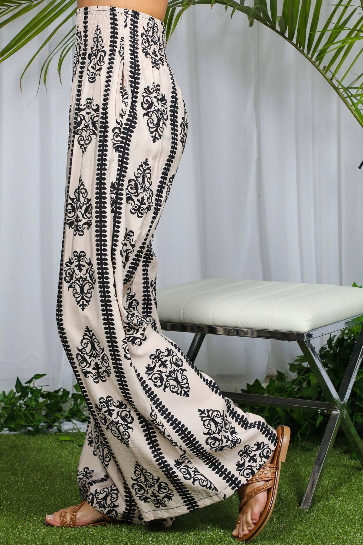 Geo Printed Wide Leg Woven Pants VP81443E