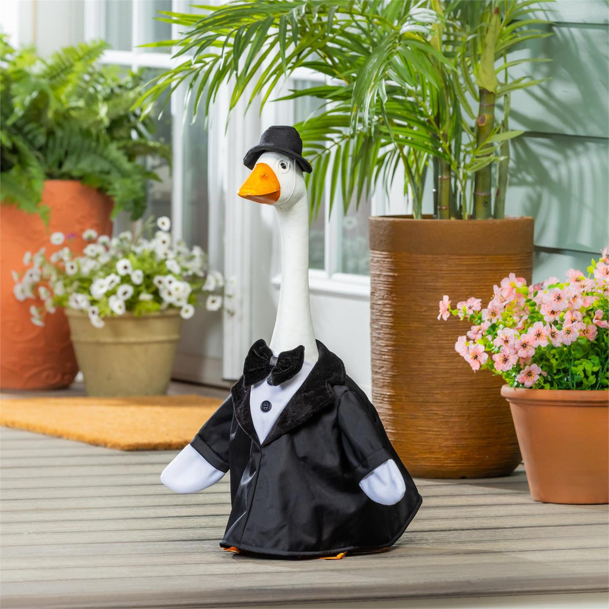 Giddy the Goose Statue, Metal, 21"H