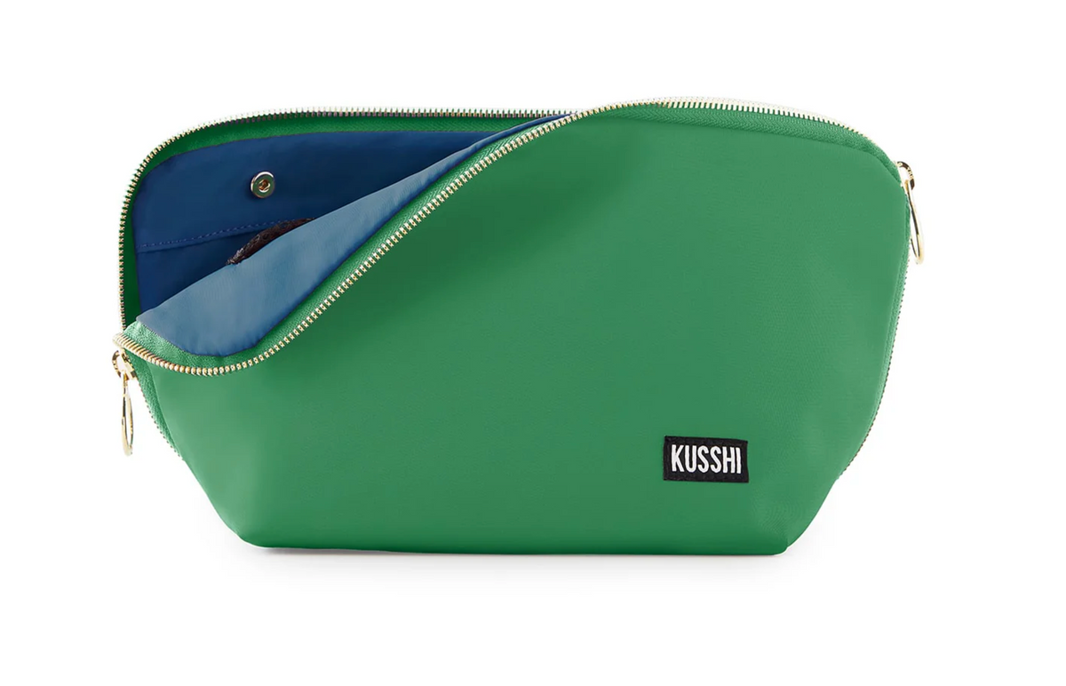 Kelly Green Signature Makeup Bag