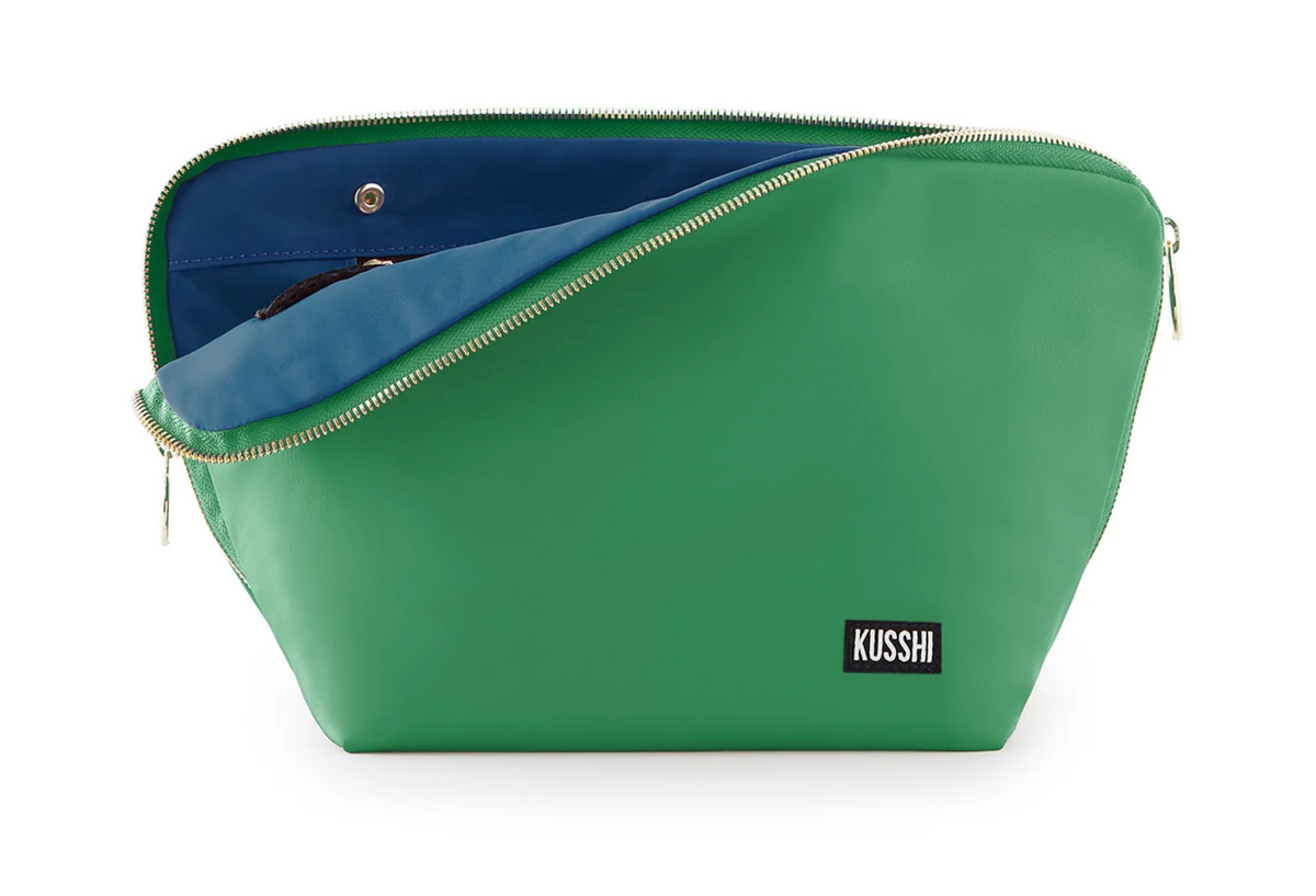 Kelly Green Vacationer Makeup Bag