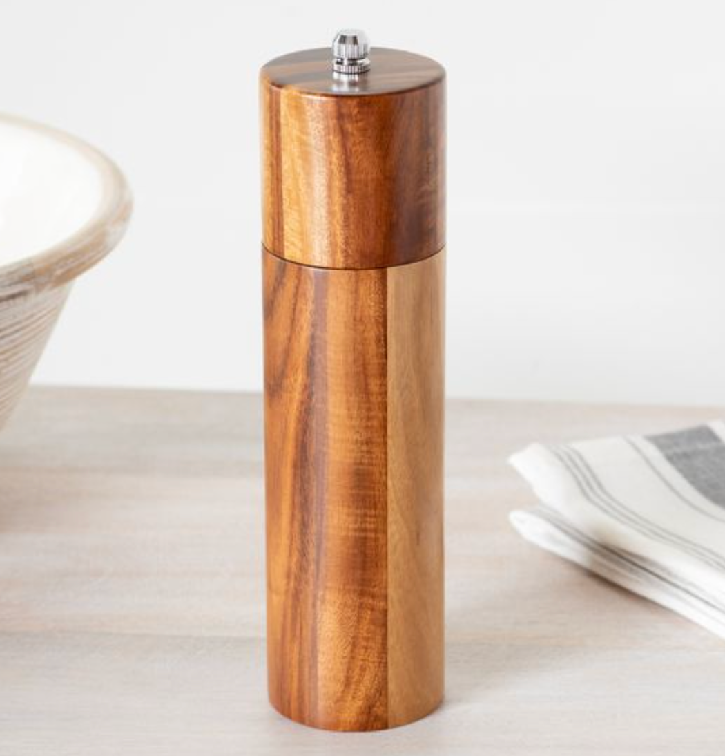 SMOOTH WOOD PEPPER MILL