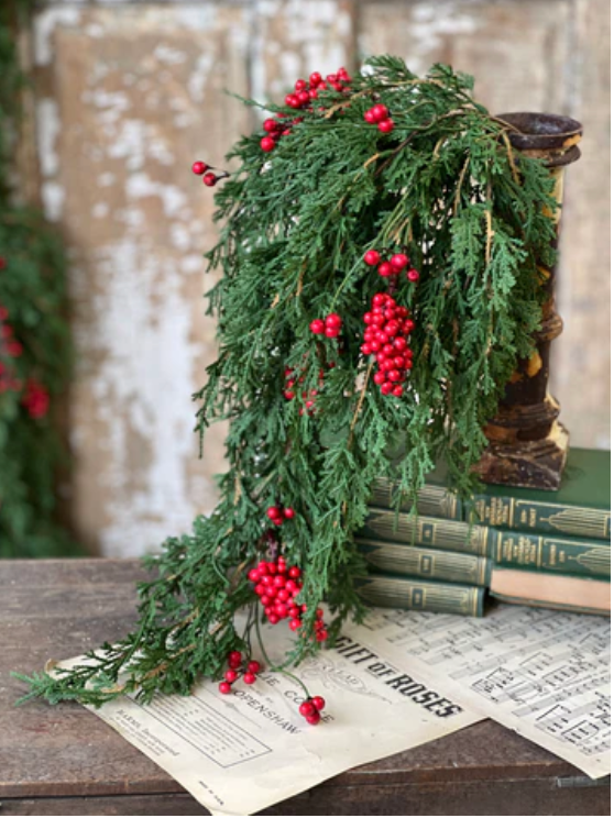 36" Emerald Falls w/ Berry Hanging