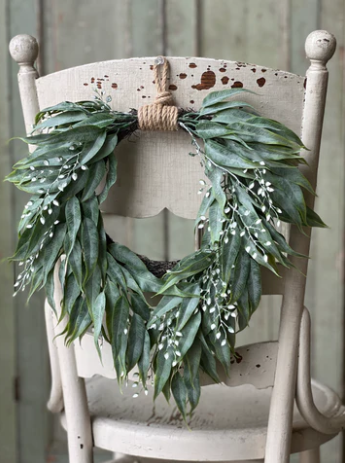 16" Hourglass Greens Wreath