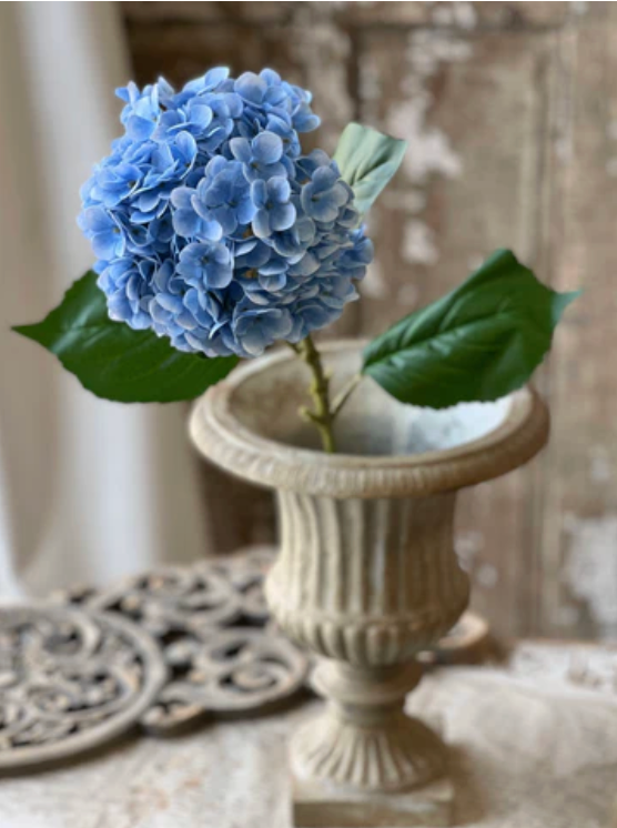 31" Promenade Hydrangea | Sky