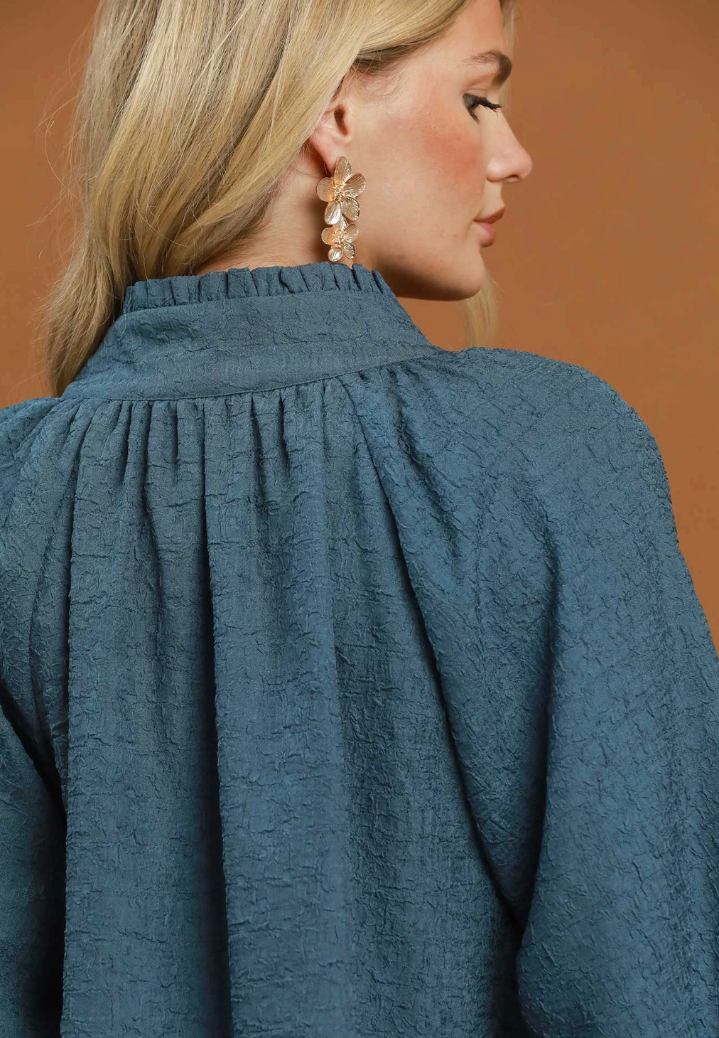 Textured Split Neck Balloon Sleeve Blouse