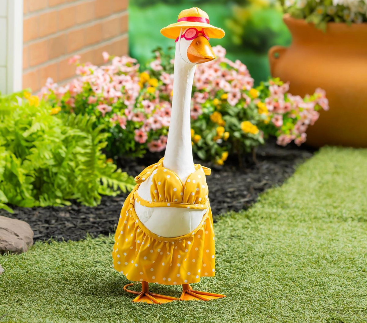 Giddy the Goose Outfit, Swimwear