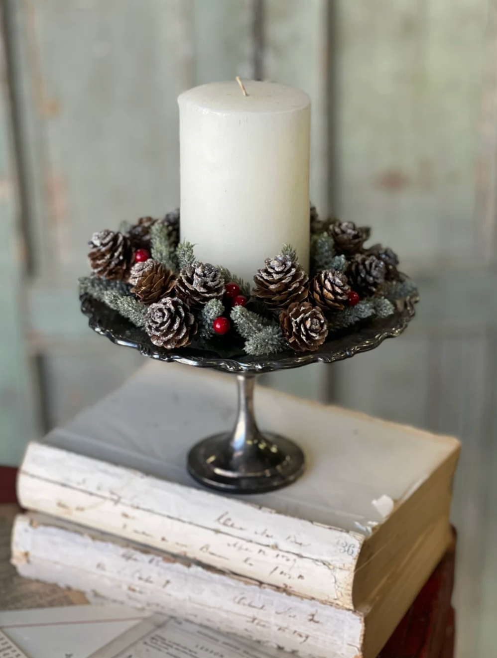 Icy Berries & Cone Candle Ring | 6.5”