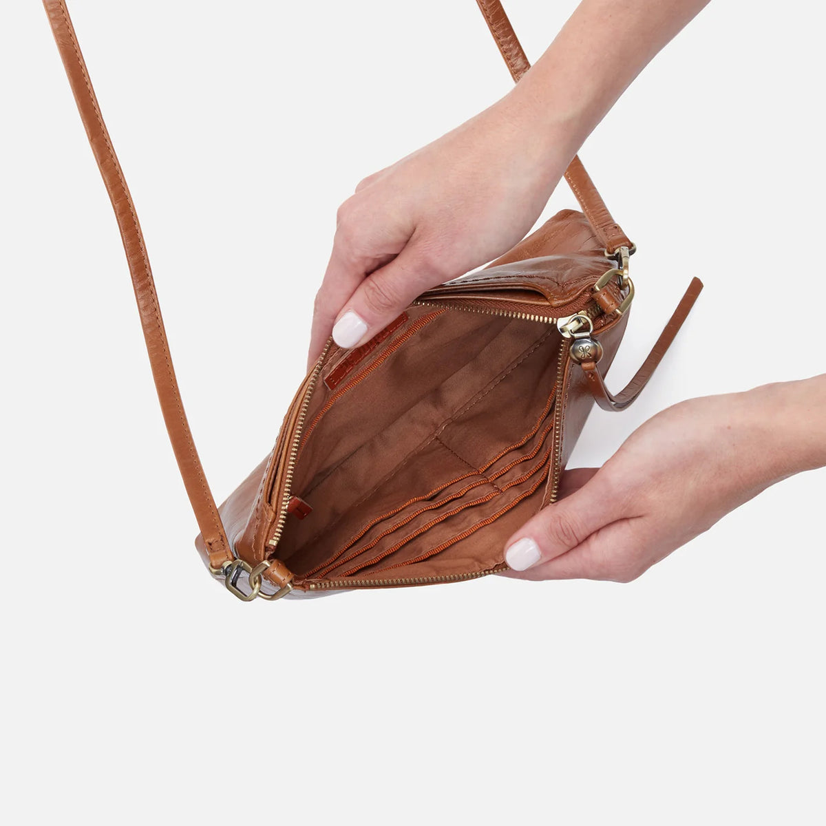 Hobo Darcy Crossbody - Truffle
