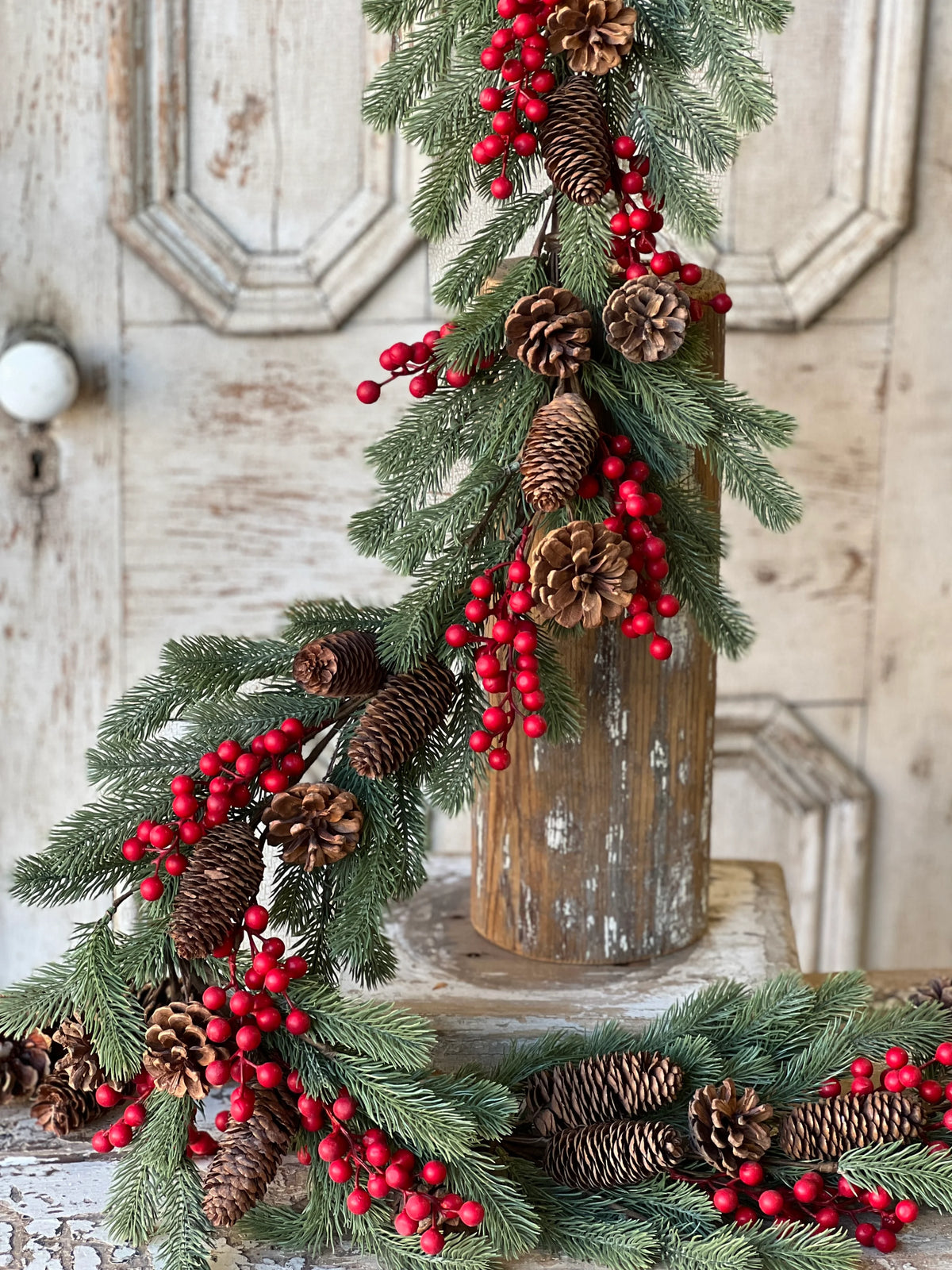 Tundra Berry 5' Garland