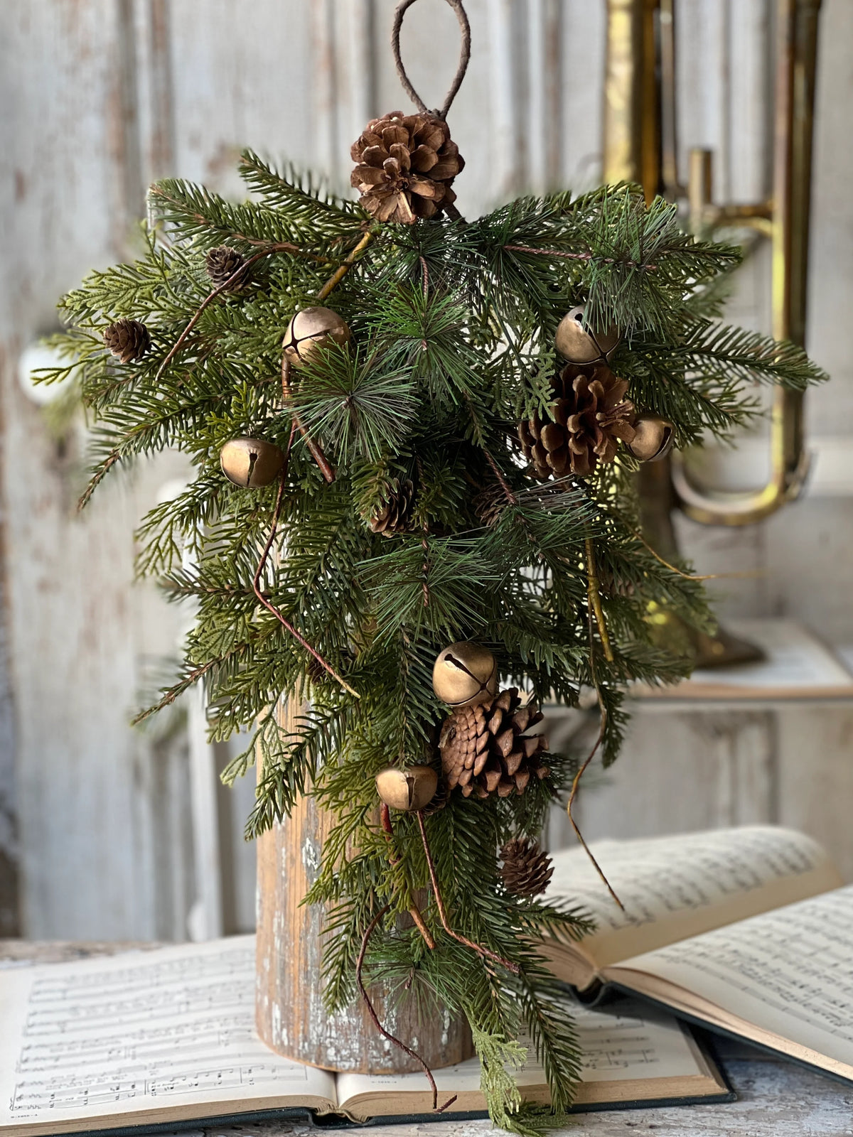 Verdant Medley 24" Drop