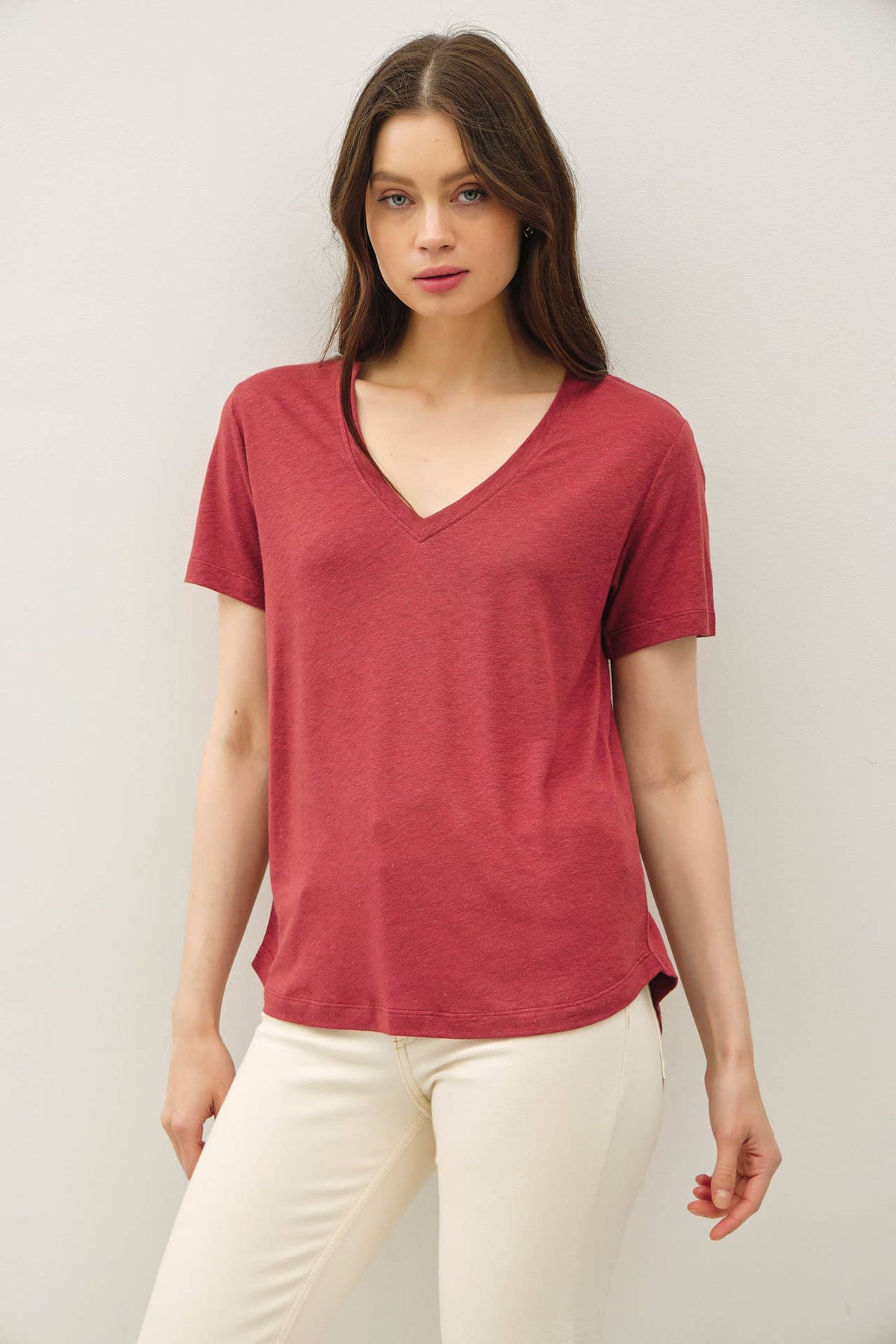 BASIC V-NECK SHORT SLEEVE T-SHIRT