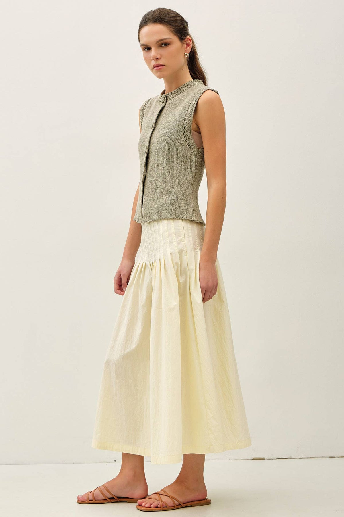 CRISP PLEATED MIDI SKIRT
