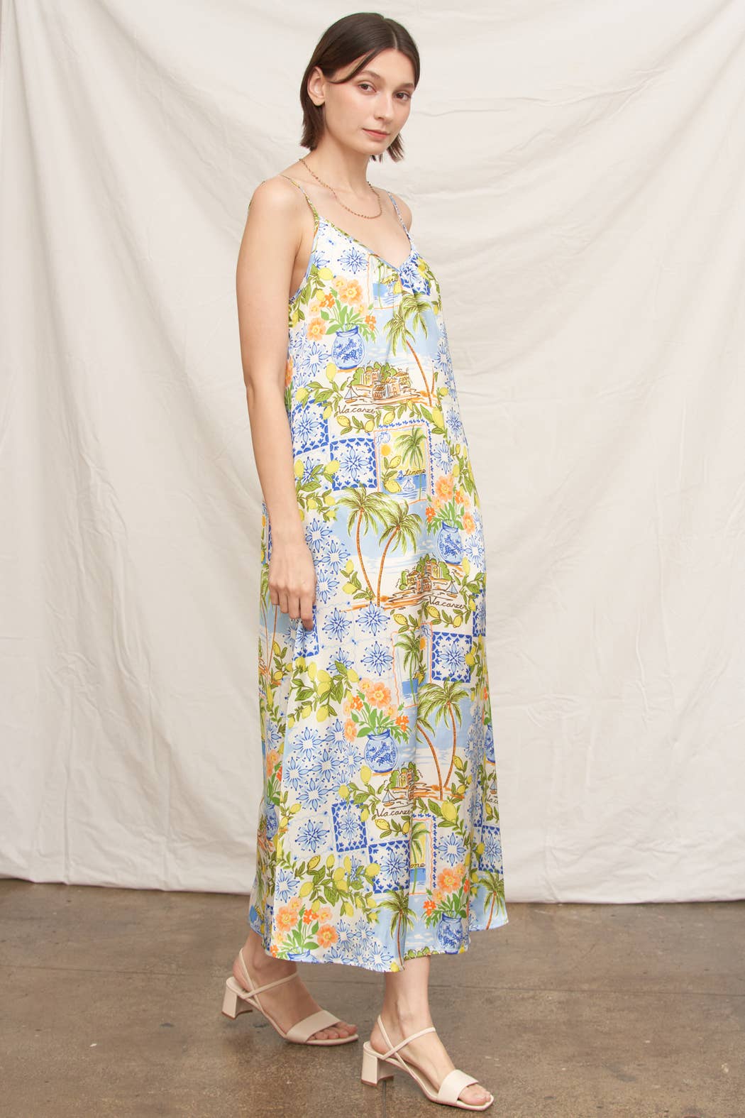Sleeveless Tropical Print Maxi Dress