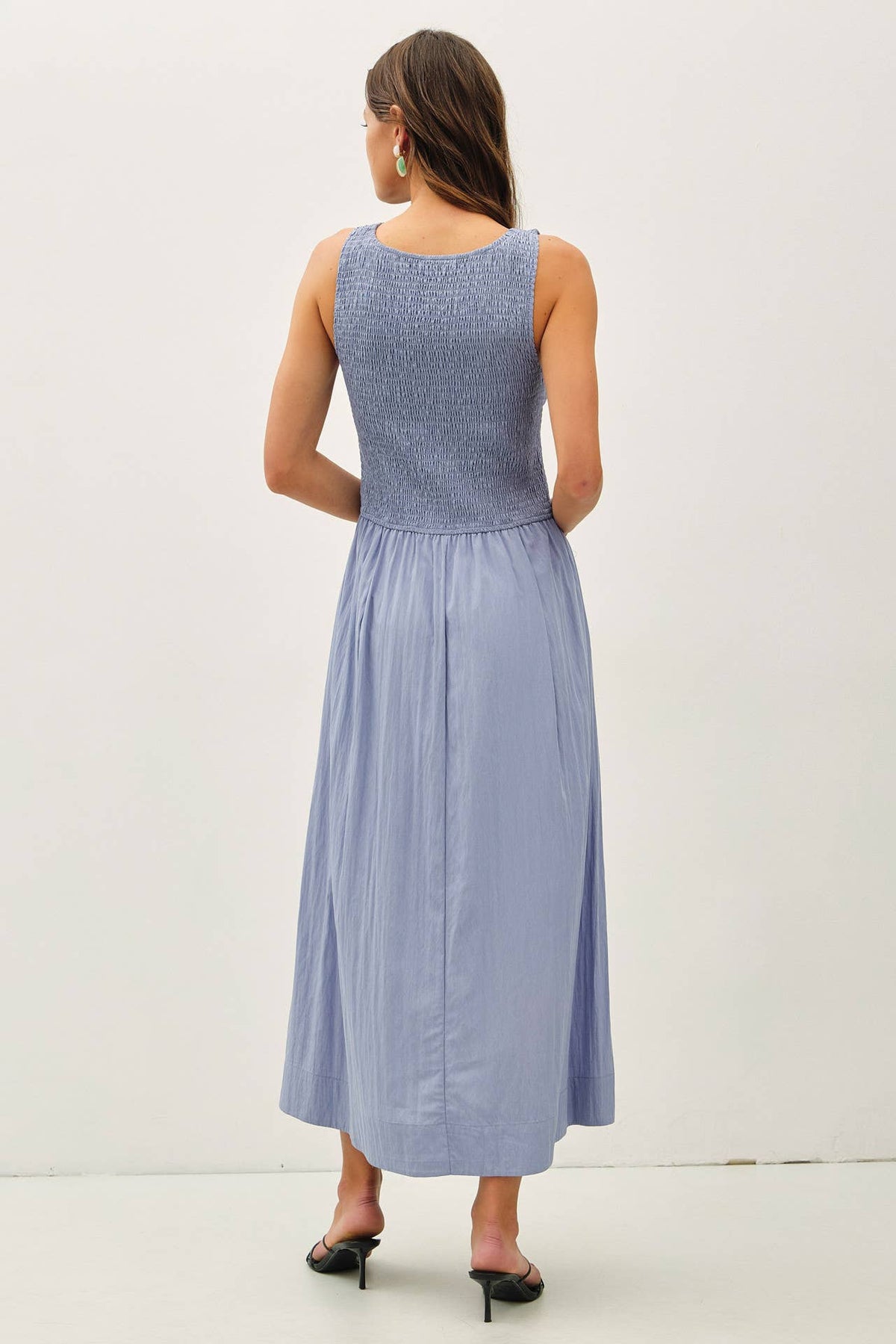 SMOCKED BODICE BOATNECK TANK MIDI DRESS
