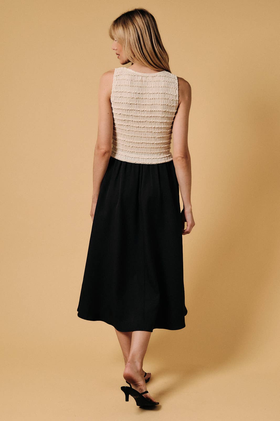 U-NECK SLEEVELESS WOVEN MIX MIDI DRESS
