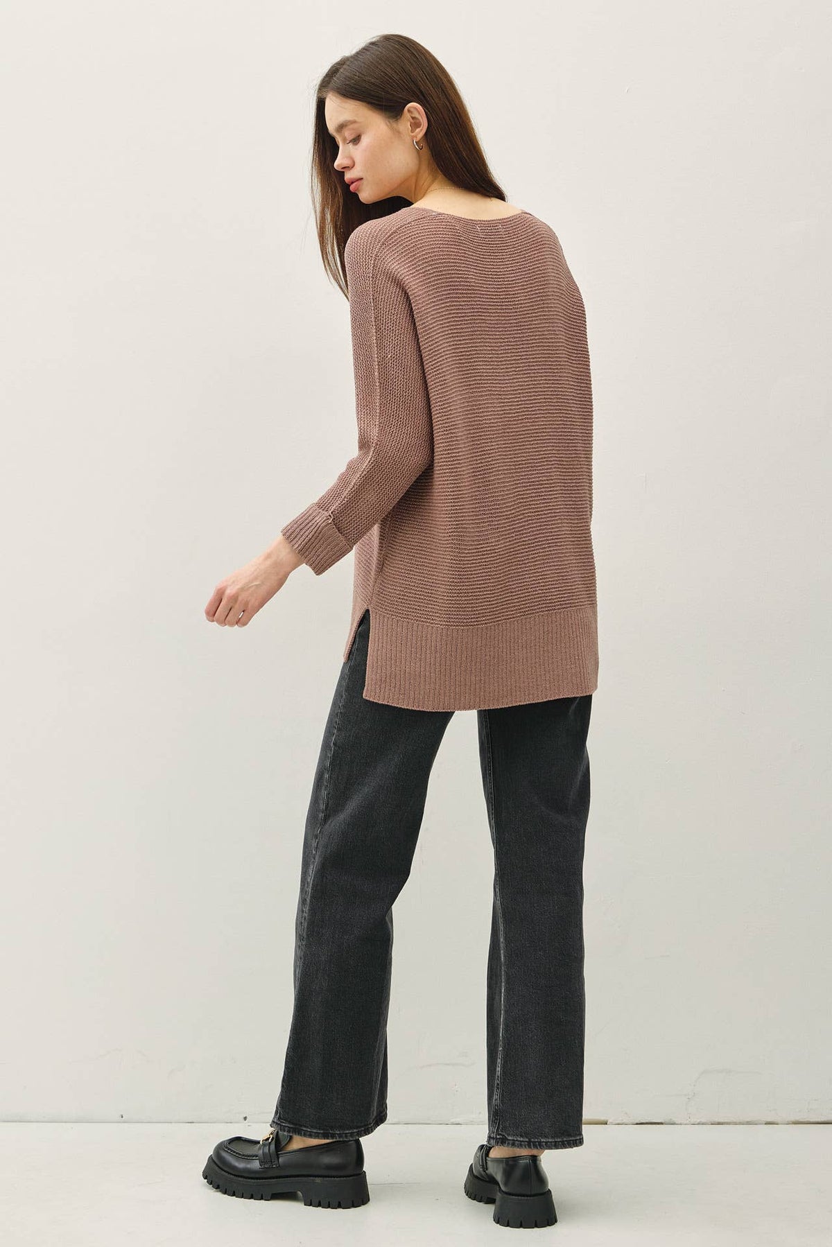 V-NECK DOLMAN SLEEVE W. ROLL CUFF SWEATER