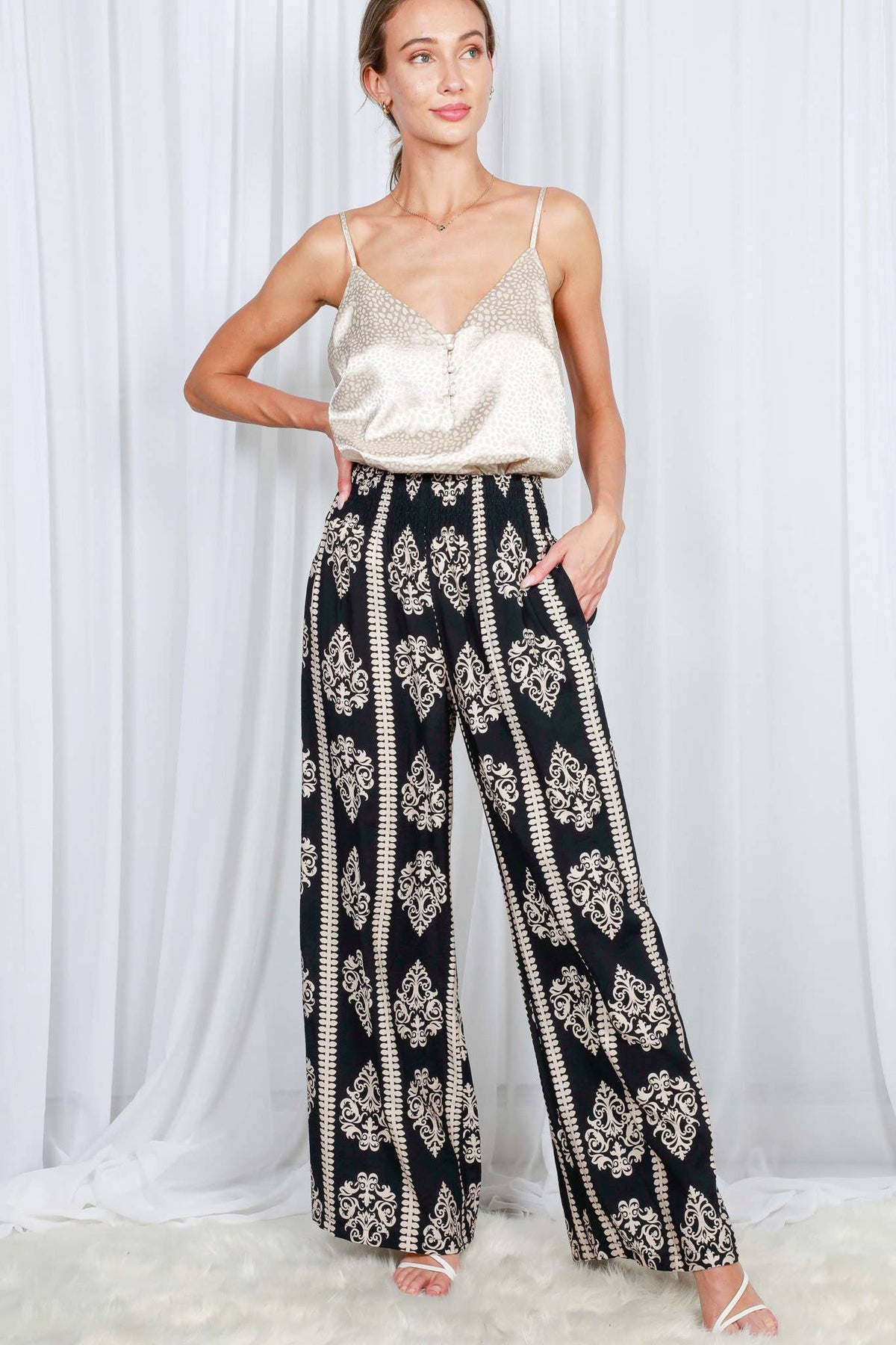 Geo Printed Wide Leg Woven Pants VP81443E