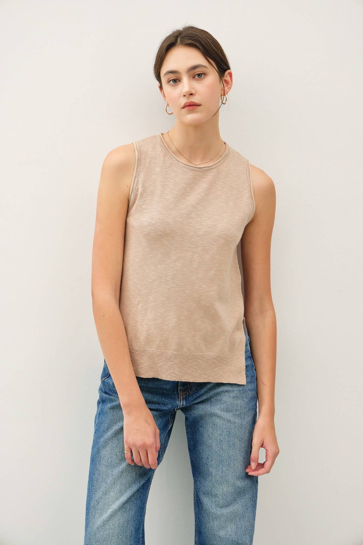 CLASSIC PULLOVER RAW SEAM DETAILED KNIT TANK