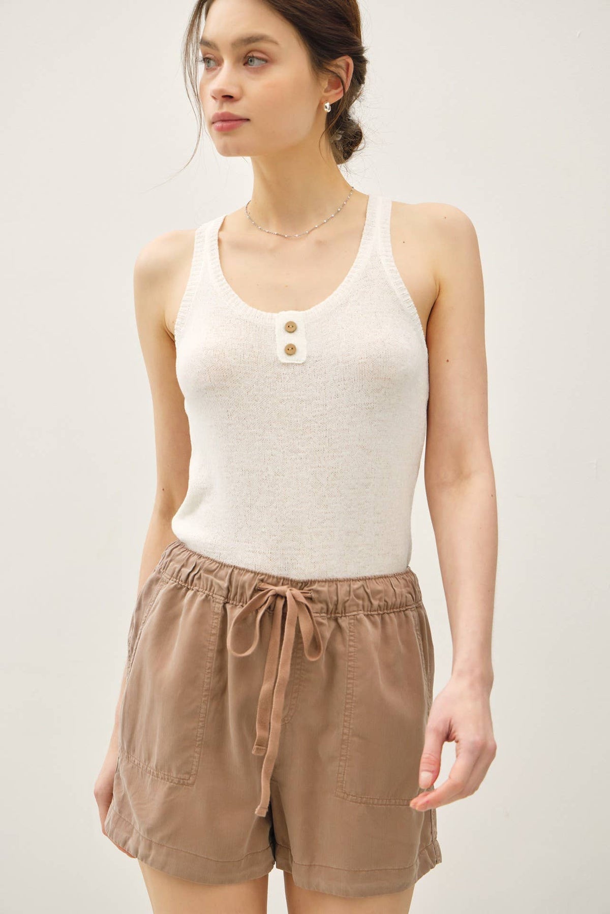 HIGH RISE PULL ON TENCEL SHORT