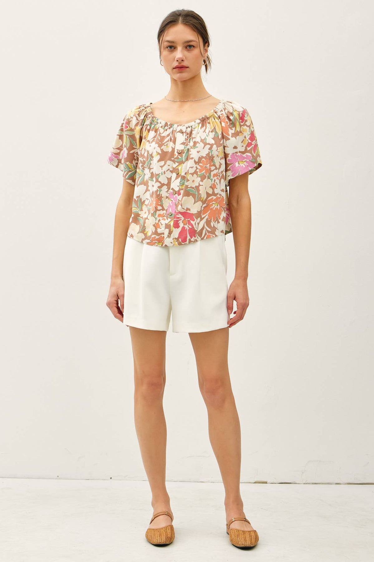 CROPPED SCOOP NECK FLORAL TOP