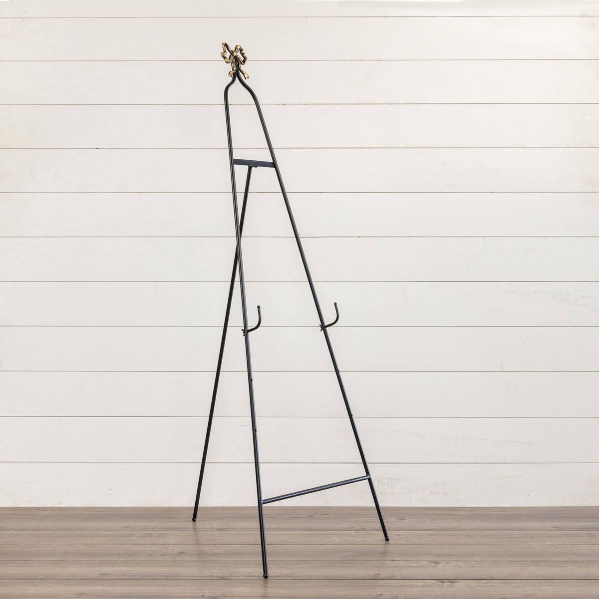 STANDING EASEL W/ BOW