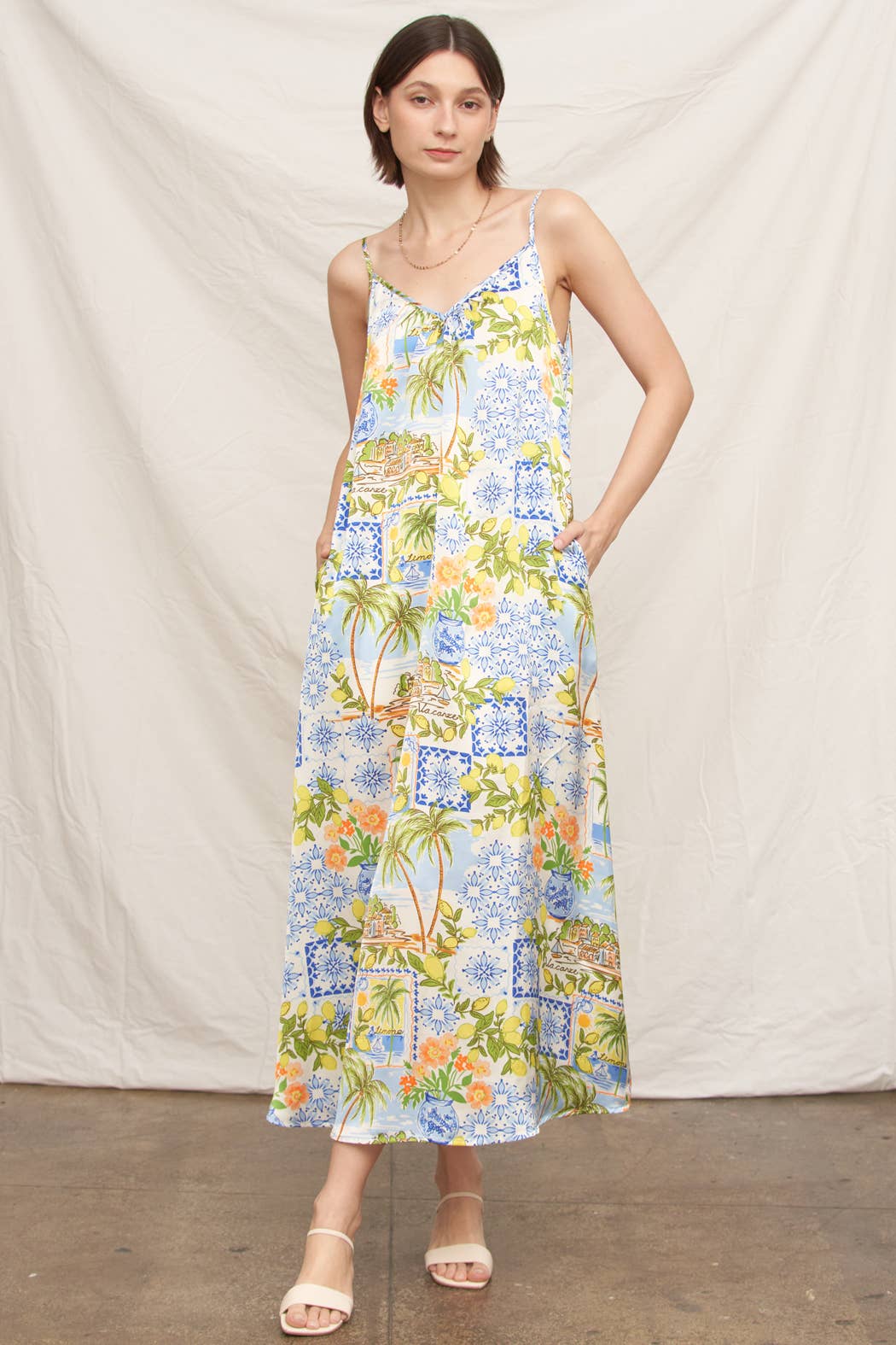 Sleeveless Tropical Print Maxi Dress