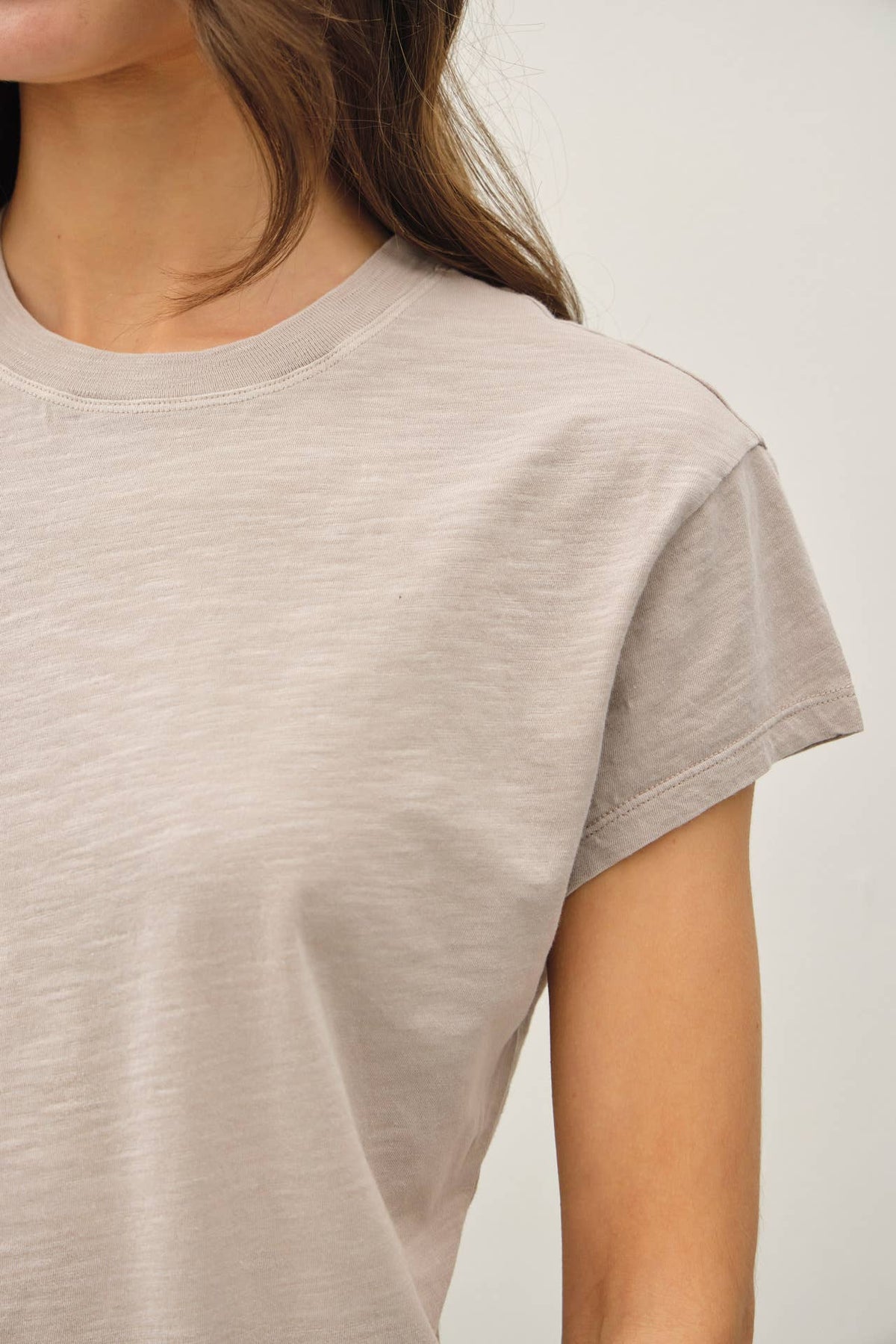 GARMENT DYE COTTON SLUB SLIM FIT CREWNECK BABY TEE