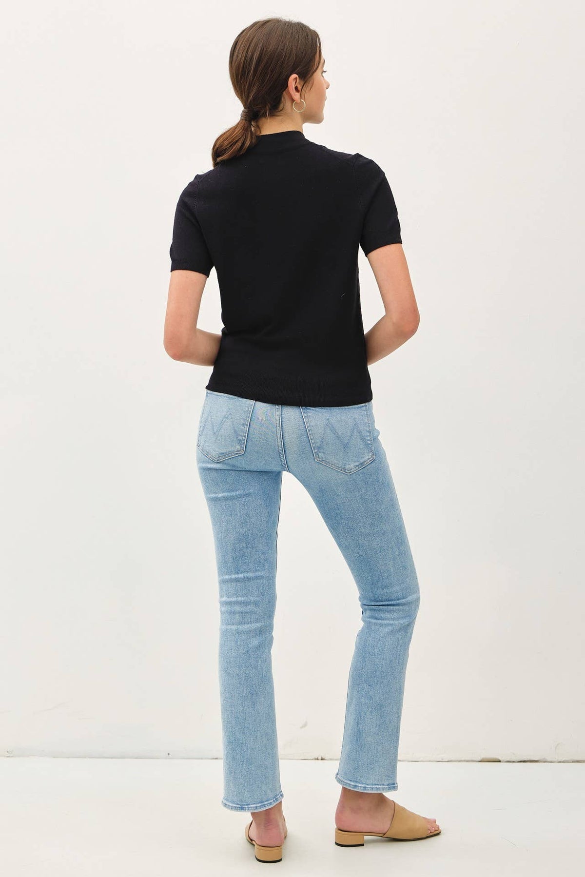 SHORT SLEEVE MOCK NECK SWEATER