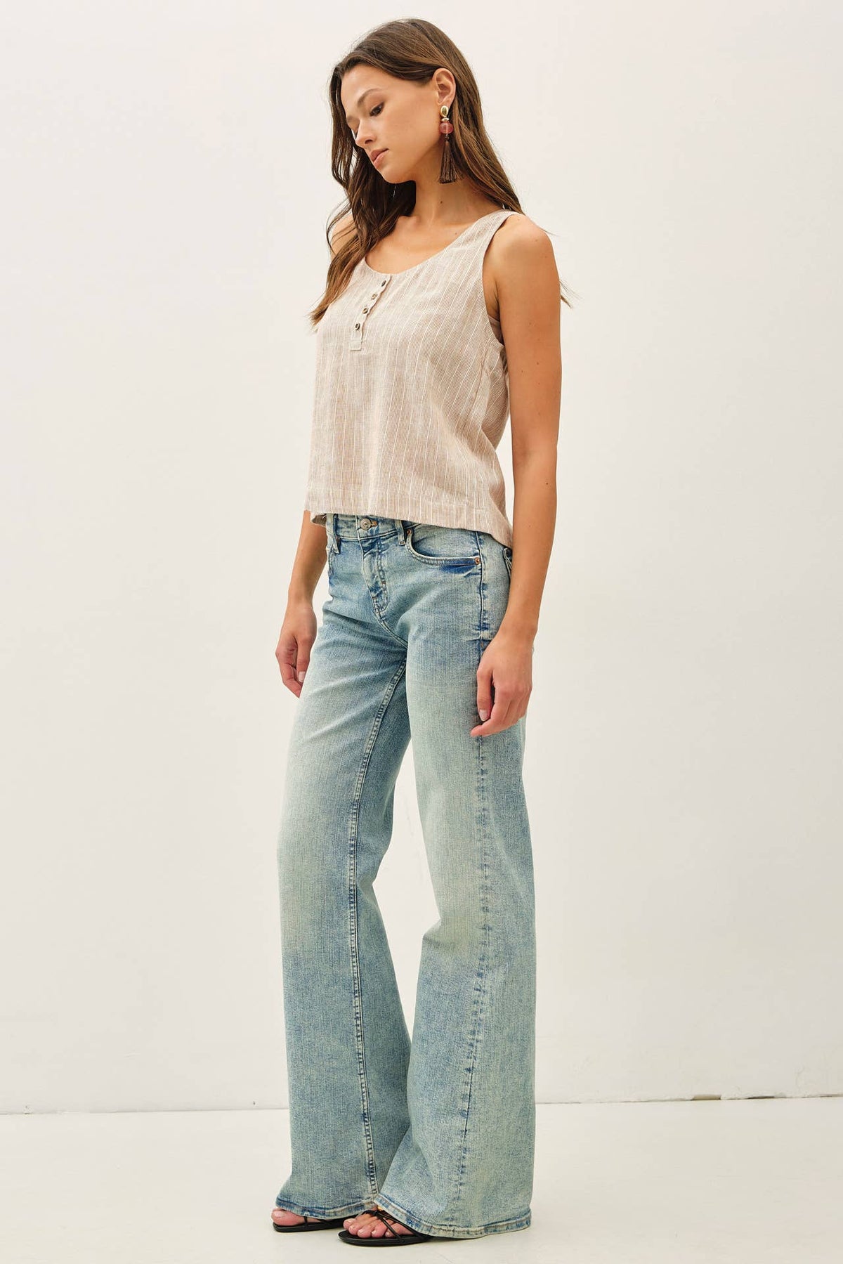 LINEN BLENDED BOXY CROPPED HENLEY TANK