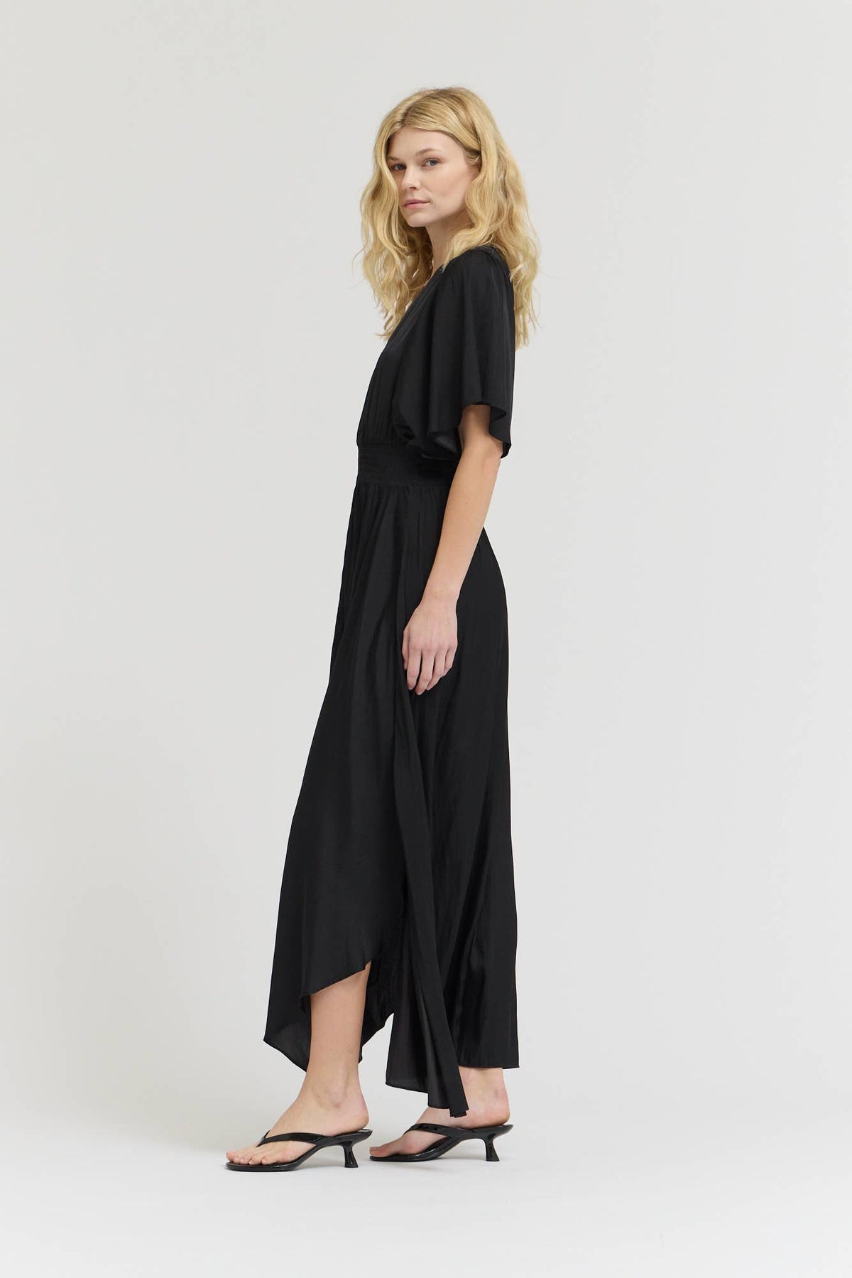  UNBALANCED SKIRT MAXI DRESS