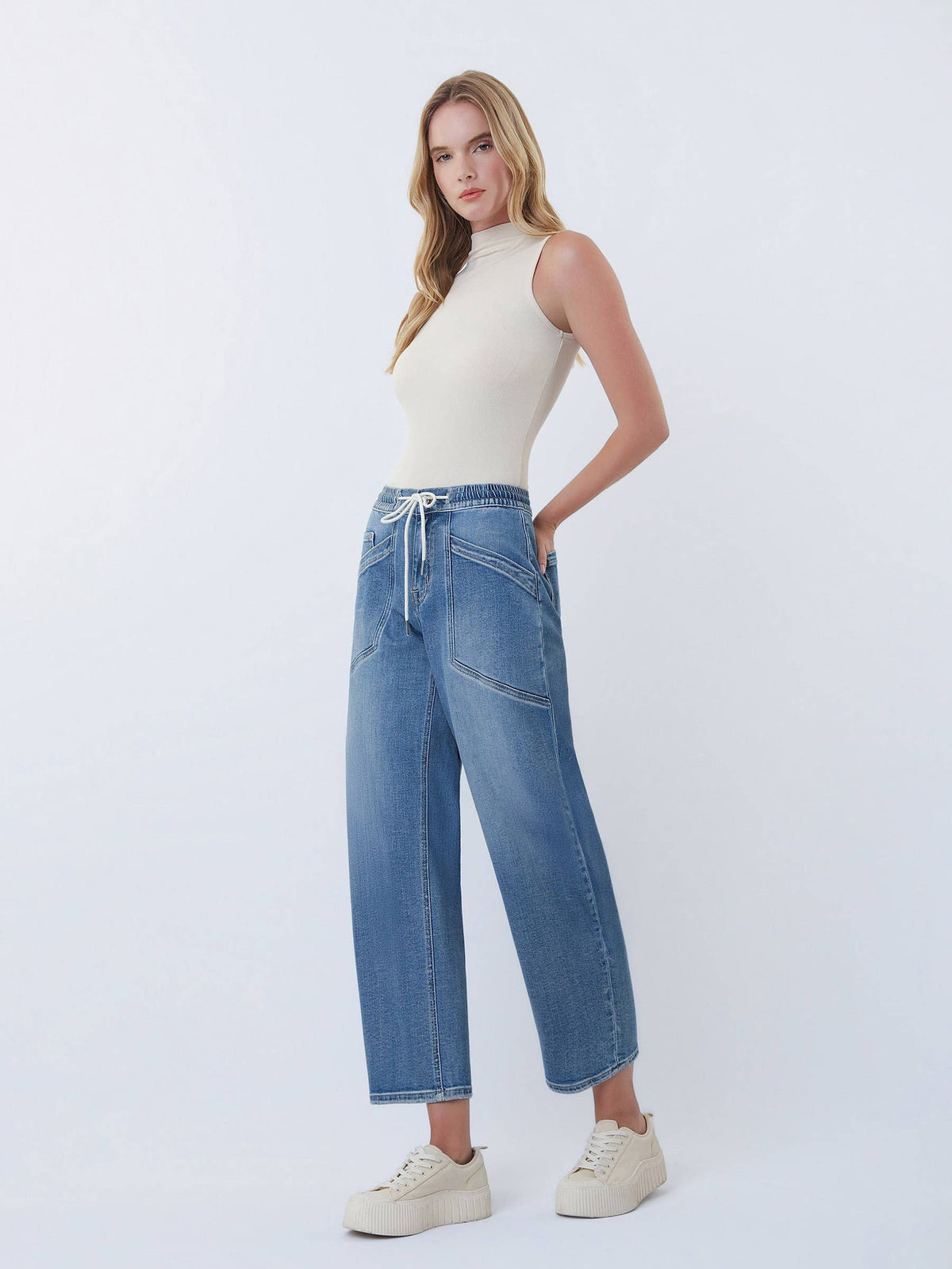 HIGH RISE ELASTIC WAISTBAND WIDE BARREL JEANS V3648