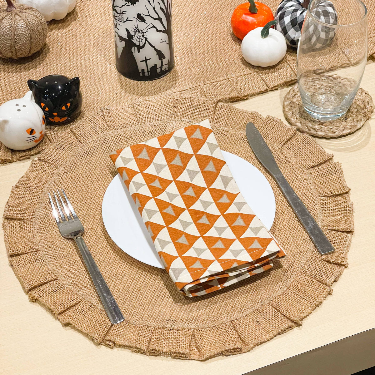 Set of 4 Burlap Round Placemats, 15 Inch