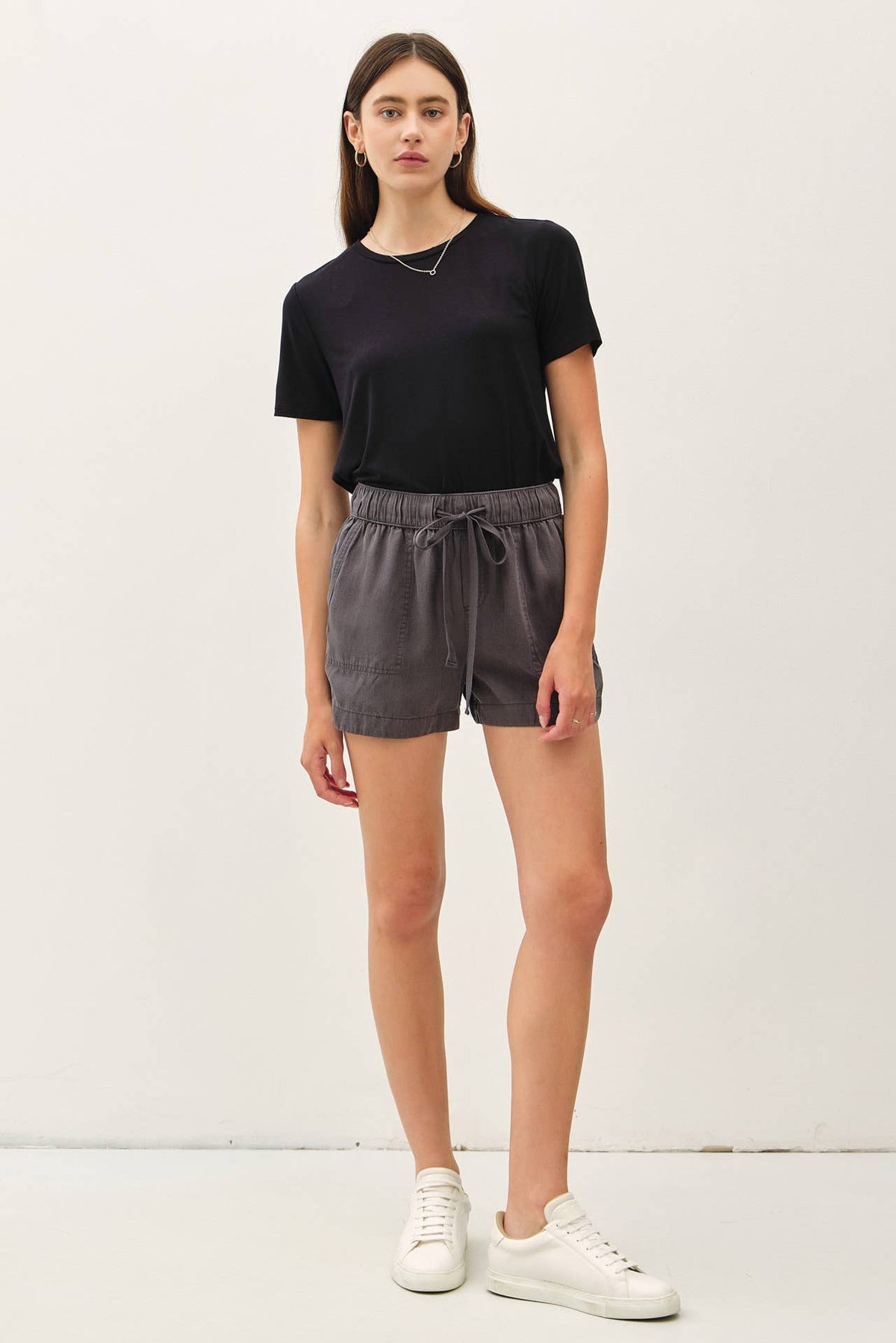 HIGH RISE PULL ON TENCEL SHORT