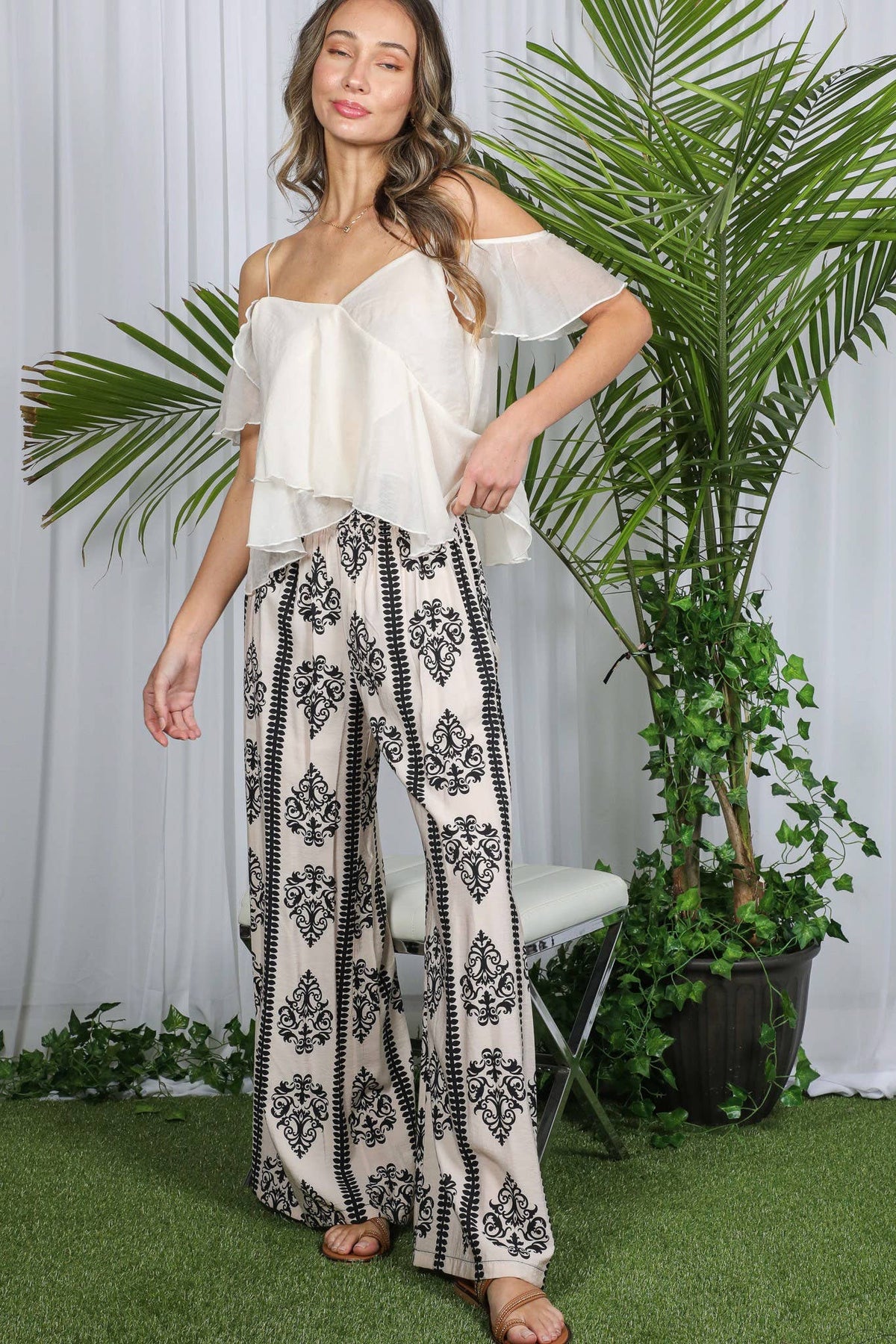 Geo Printed Wide Leg Woven Pants VP81443E