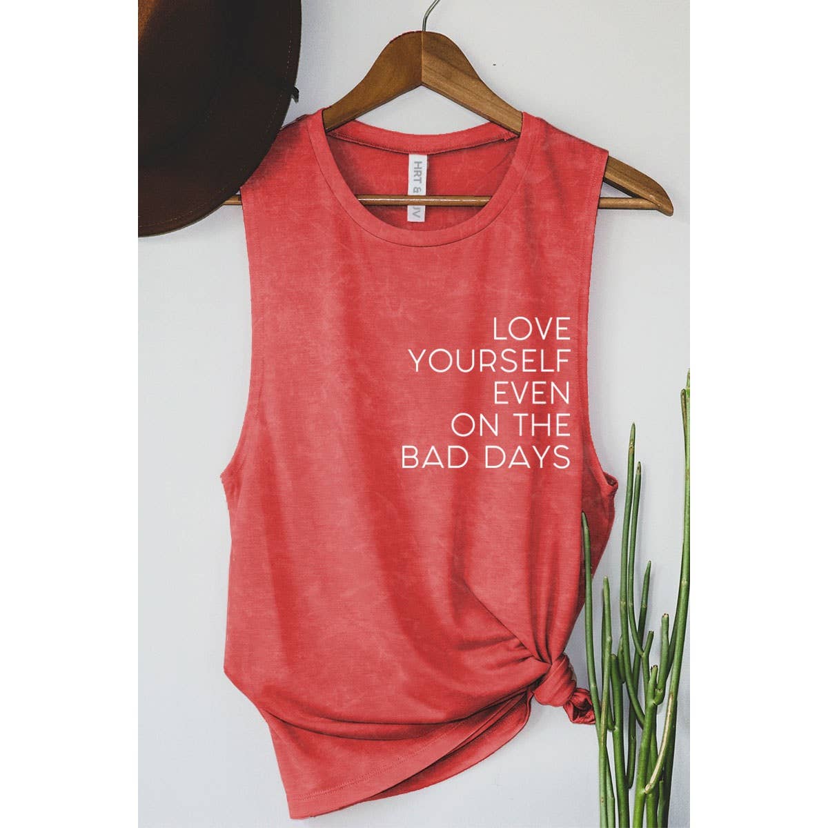 LOVE YOURSELF MINERAL GRAPHIC TANK TOP