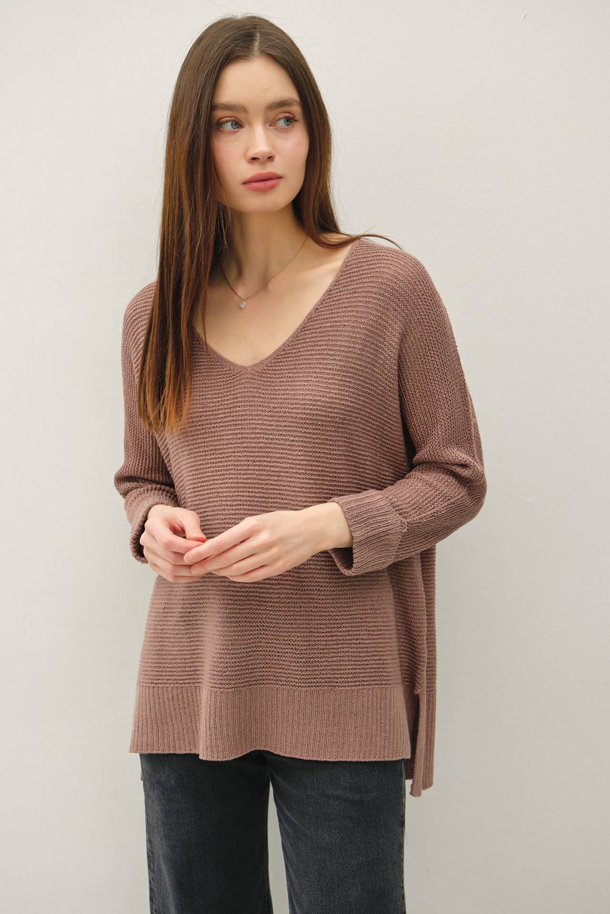 V-NECK DOLMAN SLEEVE W. ROLL CUFF SWEATER