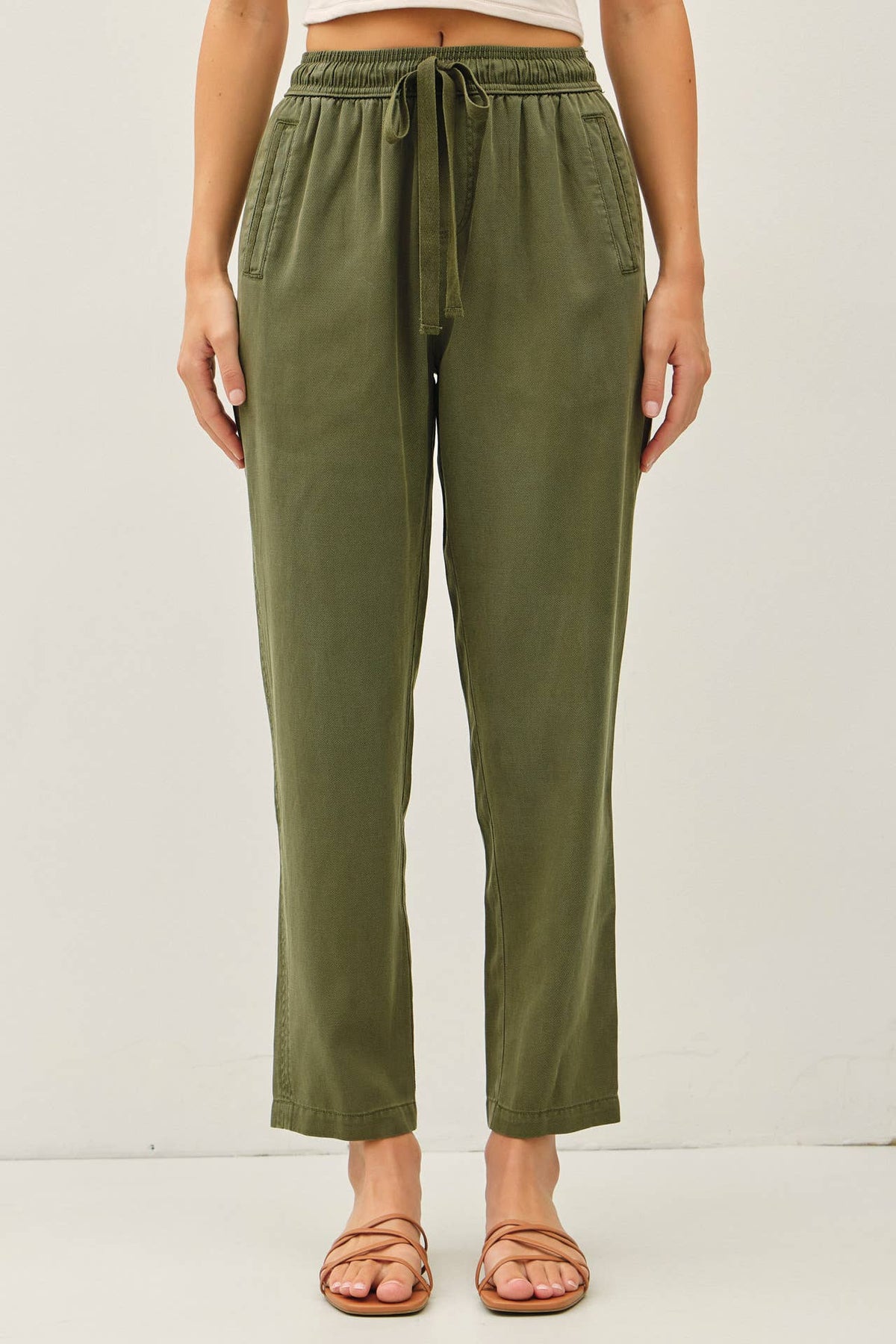 TENCEL BLEND TAPERED PANTS W/ ACCENT COLOR