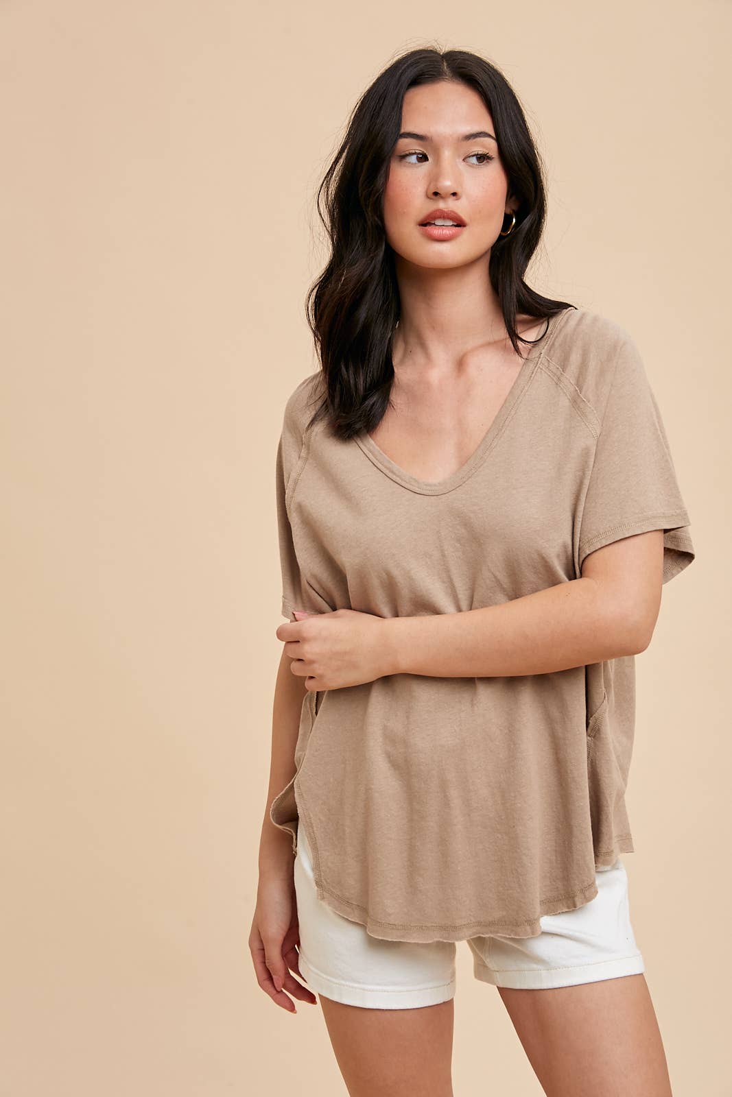 LINEN BLEND SCOOP NECK TEE