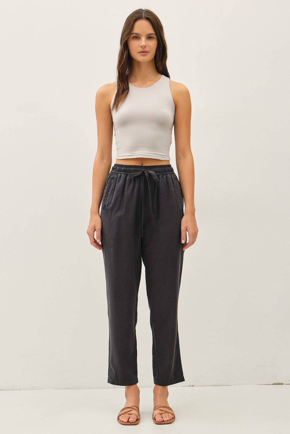 TENCEL BLEND TAPERED PANTS W/ ACCENT COLOR