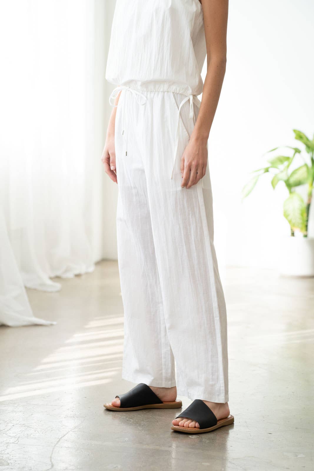 ELASTIC WAIST WIDE-LEG LINEN PANTS