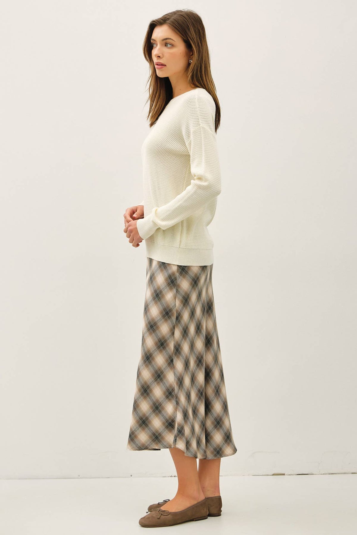 CLASSIC CREW NECK DROP SHOULDER RIBBED SWEATER